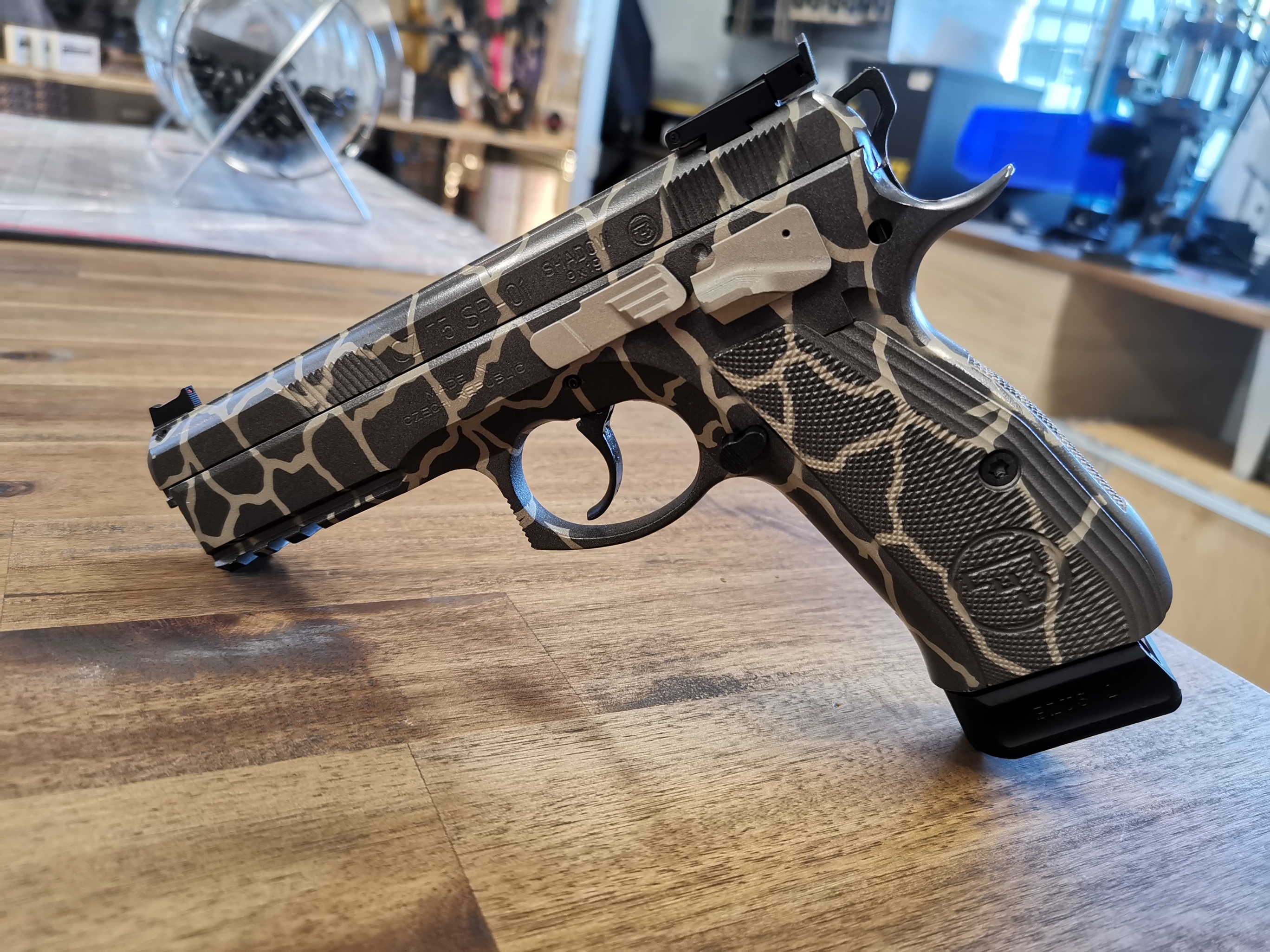 CZ 75 SP-01 Shadow Giraffen Camo *20423 CZ 75 SP-01 Shadow Giraffen Camo *20423