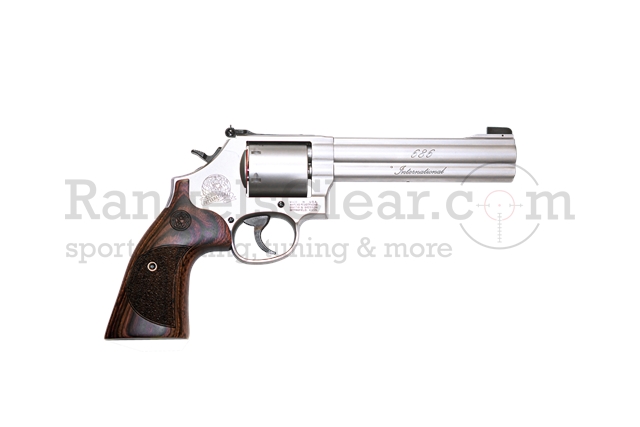 Smith & Wesson 686 International .357 Mag. 6" Smith & Wesson 686 International .357 Mag. 6"
